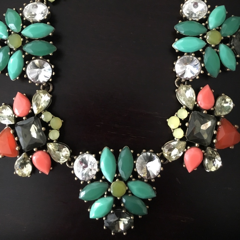 Stella & Dot Elodie Statement Necklace